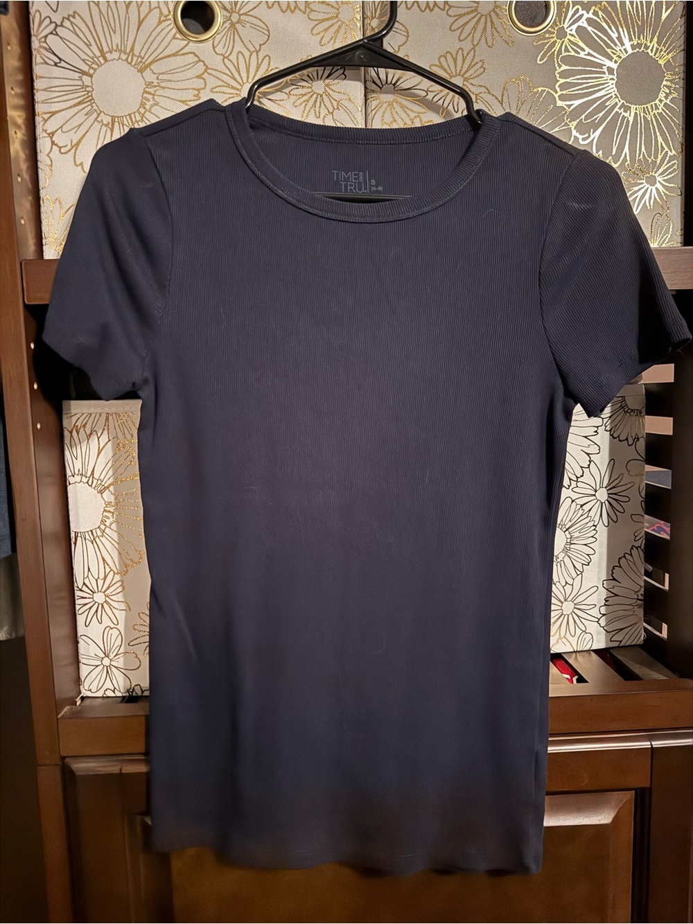 Time and Tru Navy Ribbed Short Sleeve Top